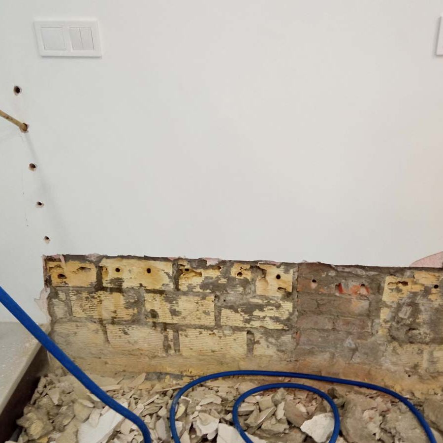 Tratamiento de humedades en calle Mallorca, Sevilla